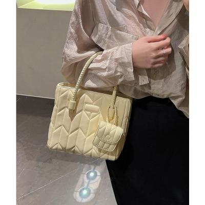 China Water Resistant Customized Logo Pu Pleated Advanced Sense Portable Straps Cross - Body Shoulder Tote Bag For Female for sale