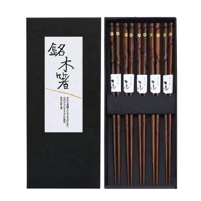 China Disposable Japanese Natural Wooden Chopstick Set Classic Style Reusable Chopsticks 5 Pairs Gift Set for sale