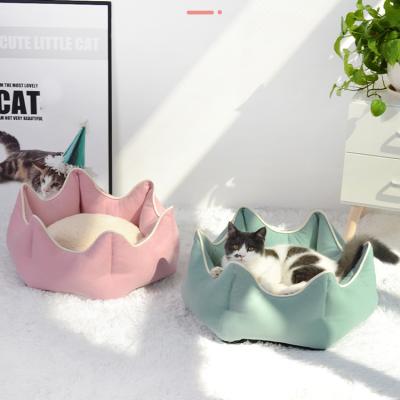 China Fashion Breathable Wholesale Round Cushion Washable Candy Color Cat Princess Dog Bed With Crown Shape for sale