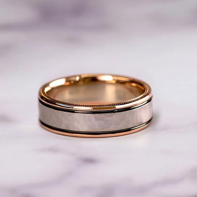 China Simple Romantic Engagement Wedding Rings For Men And Women Gold for sale