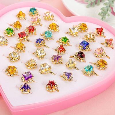 China Fashion Jewelry Romantic Love Boxed Hot Princess Little Girl 36 Set Children's Rings for sale