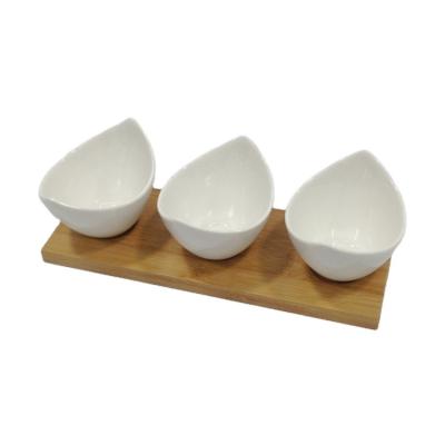 China Party Sustainable Ceramic Serving Dish Set 3 Plate Wavy Shape With Bamboo Base for sale