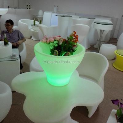 China Sustainable LED Illuminated Ice Bucket Coolers Remote Control RGB Color Changing Large Capacity Plastic Bar Led Ice Bucket for sale