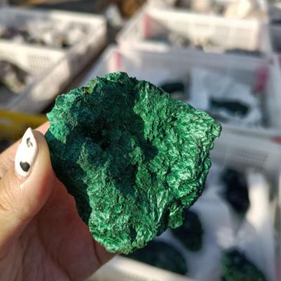 China Wholesale Natural Rough Stone Healing Crystal Specimen Green Malachite Stone from China for Decoration for sale