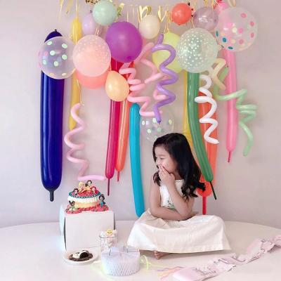 China Gift Toy Roll Up Set Decorated Balloon Set Theme Children's Birthday Party Balloon for sale