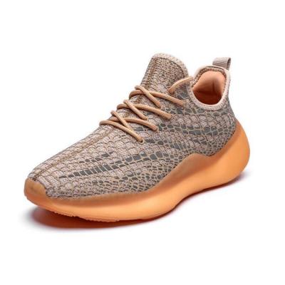 China Round Men Fly To Knit Casual Sports Shoes Customized Fashion Sneakers Running Breathable Yeezy Walking Shoes for sale