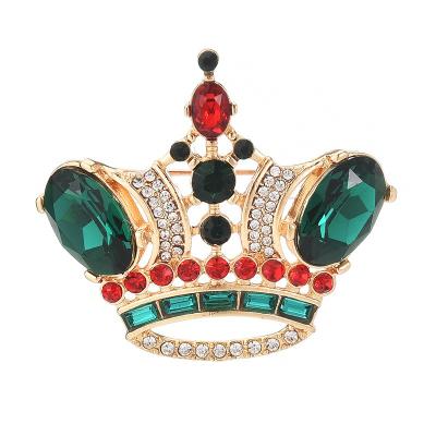 China Wholesale Custom Retro Gemstone Diamond Brooches Vintage Crown Brooch Green Pin for sale