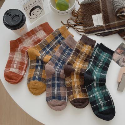 China Best Selling Breathable Cute Plaid Socks Wholesale Sports Crew Woolen Socks for sale