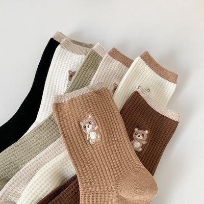 China Viable New All-match Japanese Cute Socks Korean Bear Embroidery Tube Socks for sale