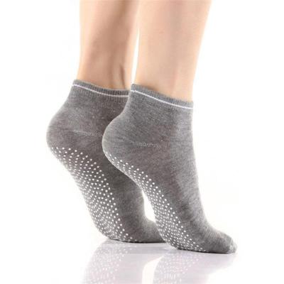 China QUICK DRY Custom Anti-skid Silicon Grip Dance Yoga Women Socks Rubber Yoga Socks for sale