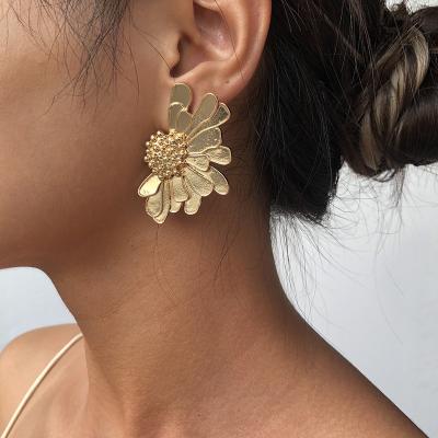 China CLASSIC European and American flower earrings alloy retro temperament pattern flower female earrings for sale