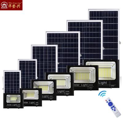 China Sports stadiums/garden/park high efficiency ip65 ip66 solar reflector lamp led 25w 40w 50w 60w 100w 200w 300w led outside solar flood light manufacturer for sale