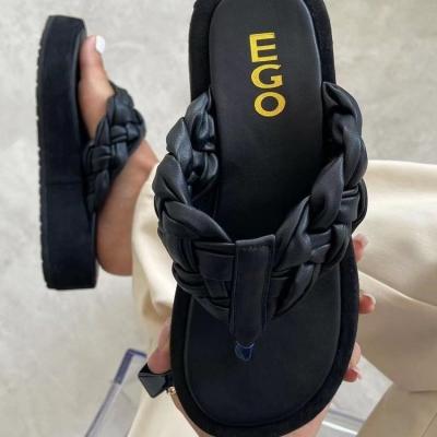 China 2022 Fashion Trend Fashion Ladies Cut Out Bottom Thick Bottom Casual Foot Flip Flops Beach Slippers for sale