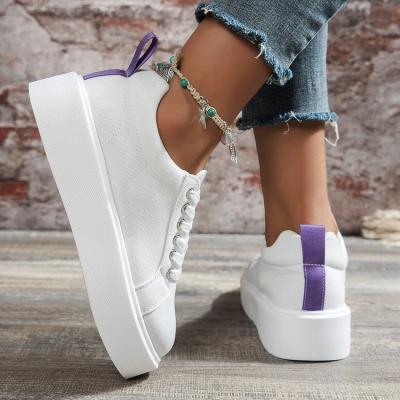 China Fashion Trend Women's White Casual Shoes Thick Bottom Lightweight Casual Running Shoes for sale