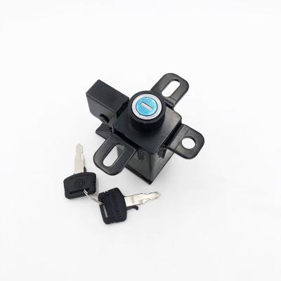 China Hitachi Excavator Lock Black Engine Hood Lock For ZAX6070 for sale