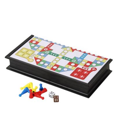 China Low Moq Selling Fly Chess Magnetic Board Game Hot Custom Plastic Pieces Plastic Smart Toys for sale