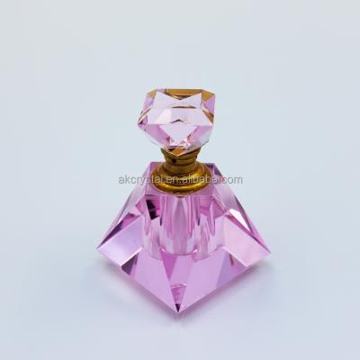 China Worldwide factory direct sale wedding favors or promotional gifts pink crystal empty perfume bottle for lady for sale