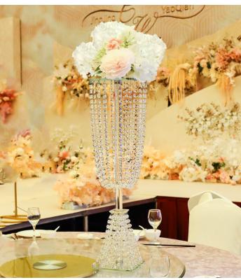 China Crystal Wedding Centerpieces Tall Crystal Flower Stand With Beads Crystal Event And Party Supplies for sale