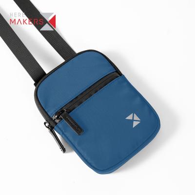 China Hot Sale Fashion Water Resistant Unisex Waterproof Adjustable Zipper Strap Cross - Body Messenger Bag Te koop