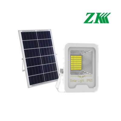 China Luces de inundación solares al aire libre del LED 100W 150W para la iluminación continua 12-15 horas en venta