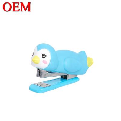 China Custom Plastic Bird Shape Desktop Stapler OEM Cute Animals Model Toy School Stapler OEM Supplier for sale