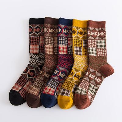 China Autumn Winter Happy Socks Unisex Breathable Cotton Socks Jacquard Vintage Combed Cotton Socks for sale