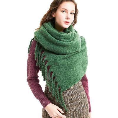 China New Feeling Pattern Ladies Winter Thickening Soft Smooth Soft Russian Shawl for sale