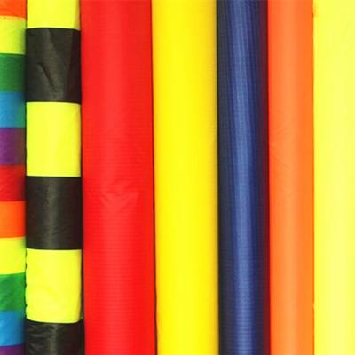 China 10m x1.5m ripstop nylon fabric nylon free shipping various colors choose 400inch X 60in kite fabric ripstop hcxkites barrel kite 3D for sale