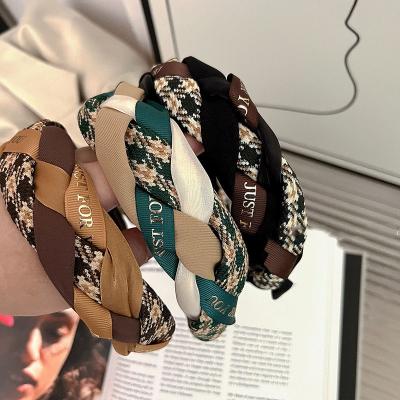 China Crystal New twist woven fabric hair band elegant autumn and winter temperament retro hair accessories plaid hair hoop for sale