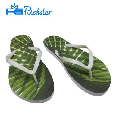 China Flat Mens White Flip Flops PVC Strap Eva Insole Printing for sale