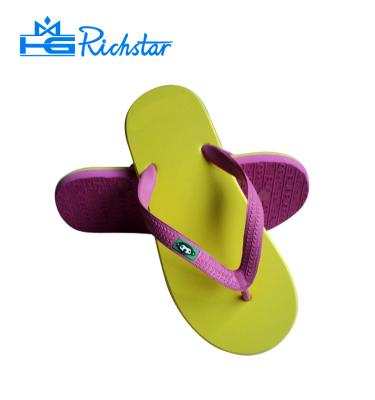 China Flat New Design Embossing Logo In Strap Kids Flip Flops for sale