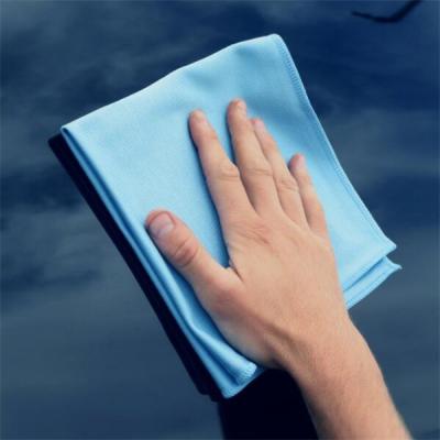 China Compressed Microfiber Window Towel 40*40cm Lint Free Microfiber Cloths For Glass Cleaning for sale