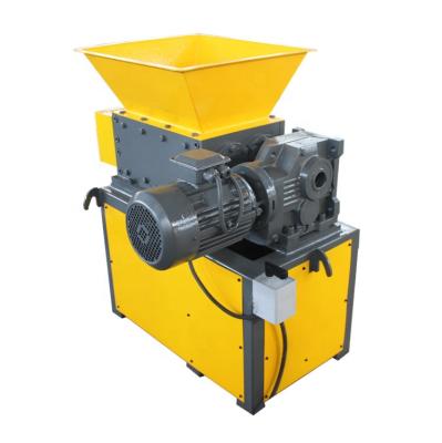 China Scrap Cable Recycling Small shredding machine single shaft metal rubber crusher wood oil drum plastic shredding machine double shaft garbage shredder for sale