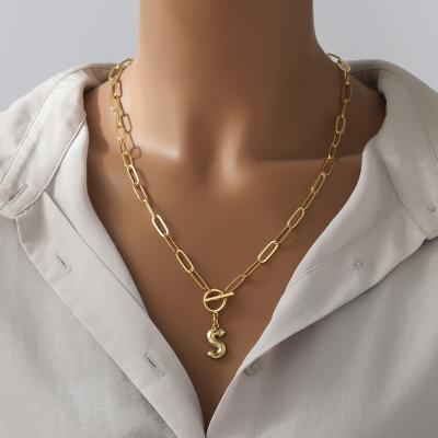 China 2021 CLASSICS New Style Fashion Copper Gold Plated Necklace Hip Hop 26 English Letter Necklace for sale