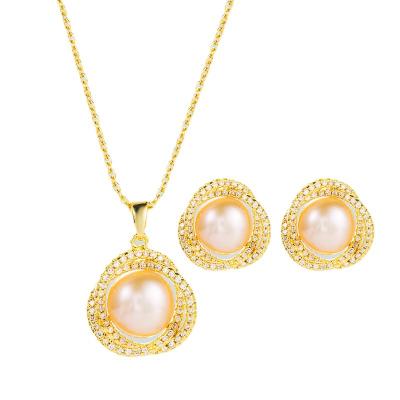 China CLASSIC Fine Jewelry 925 Silver Clavicle Necklace Set Gold Plated Diamond Natural Pearl Necklace for sale