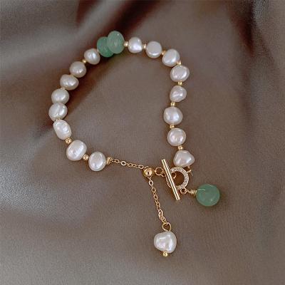 China 2021 New Fashionable Simple Pearl Bracelet Freshwater Women Beaded Buckle Bracelets Luxury Birthday Gifts for sale