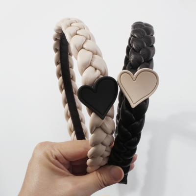 China 2021 Retro Style PU+resin PU+resin Headband PU+resin Leather Headband Love Twist Braid Designer Headband for sale