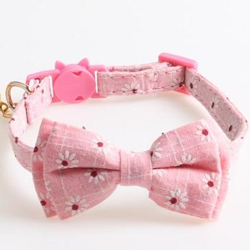 China Custom Cat Dog Collar Bell Bow Link Viable Flower Embroidered Pet Collar for sale