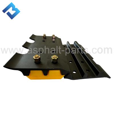 China High Quality Track Pad Track Iron Steel Pad For Asphalt Paver W2200 PN 2063492 for sale