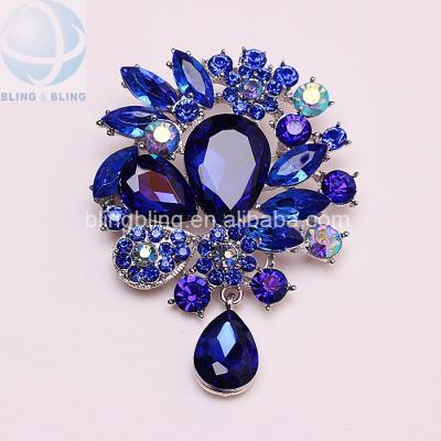 China Rhinestone Pin Brooch Pin Gold Plated Clear Rhinestone Rhinestone Brooches Clothing Brooch For Wedding Bouquet for sale