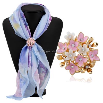 China Clothing White Enamel Flower Scarves Buckle Brooches Pin Silk Scarf Wedding Jewelry for sale