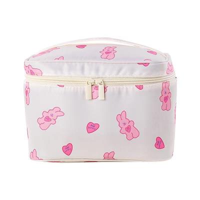 China Large Capacity Lightweight Makeup And Cosmetic Bags Customized Portable Storage Hand Wash Bag for sale