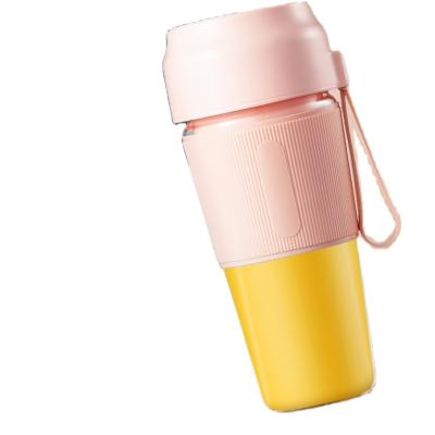 China Portable Cup USB Mini Portable Cup Blender Rechargeable Fruit Squeezer for sale