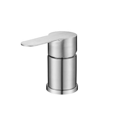 China Thermostatic Large Head 3 Way Automatic Toilet Adapter Faucets Washroom Flexible Washroom Purifier High Rotate Designer Hot Spray Instant Faucet for sale