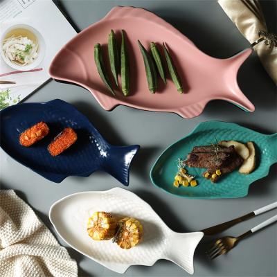 China Viable Multiple Color Unique Design Fish Shape Ceramic Dinner Plate For Restaurant for sale