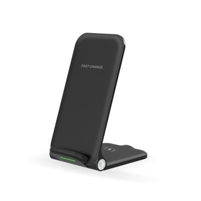 China Fast charging radio the new three-in-one wireless charger fold wireless charger is suitable for Qi charging mobile phone holder fast charger for sale