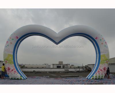 China PVC or PVC tarpaulin vinyl heart shape inflatable wedding arch AR-20 for sale