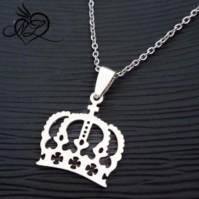 China New Design Stainless Steel Jewelry FASHIONABLE Crown Pendant Necklace for sale