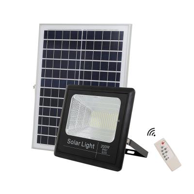 China Hot Selling Garden Good Quality 200w High Lumen Waterproof Solar Powered Led Flood Light Outdoor Lighting Garden Outdoor Wall Flood Light for sale