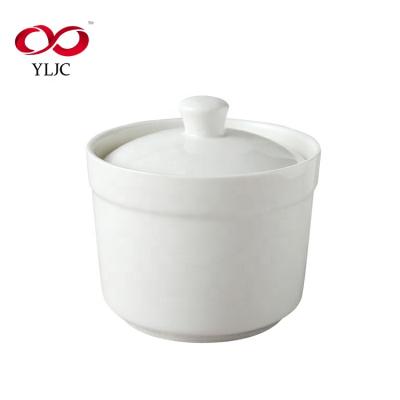 China Viable Custom White Ceramic Bone China Soup Fine Pot With Lid Seasoning Tank for sale